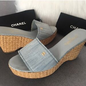 ❗️ SOLD❗️Chanel Leather and Canvas Denim Mules